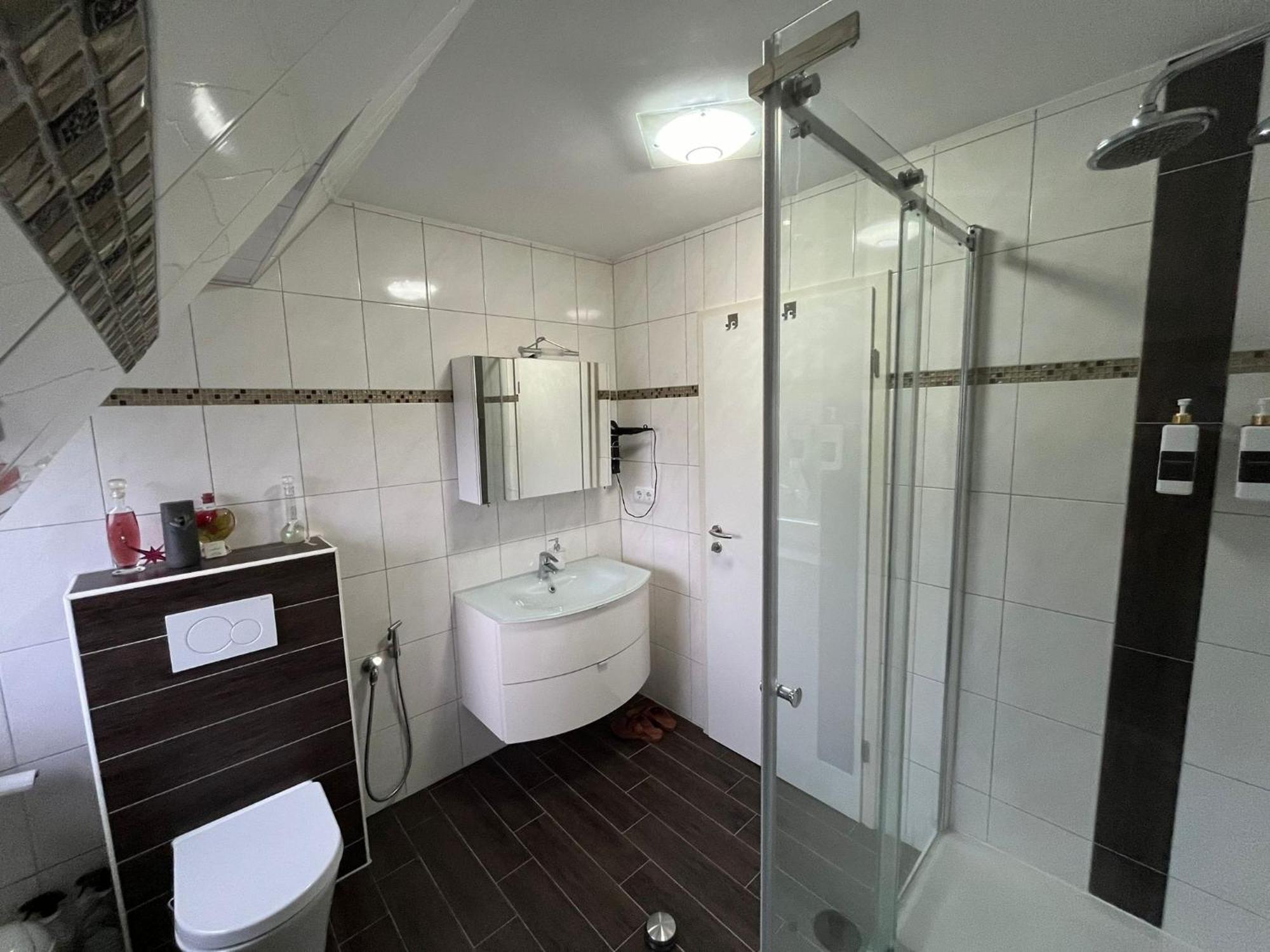 Schickes 110Qm Ferienhaus In Naehe Vw, Messe,Dez Und Orangerie Kassel Exteriér fotografie