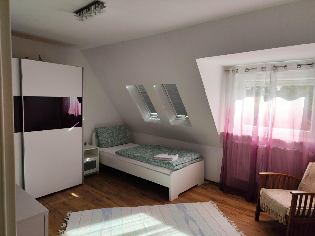 Schickes 110Qm Ferienhaus In Naehe Vw, Messe,Dez Und Orangerie Kassel Exteriér fotografie